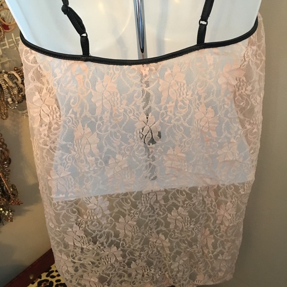 Guess x2 Lace Tops - Picture 3 of 7